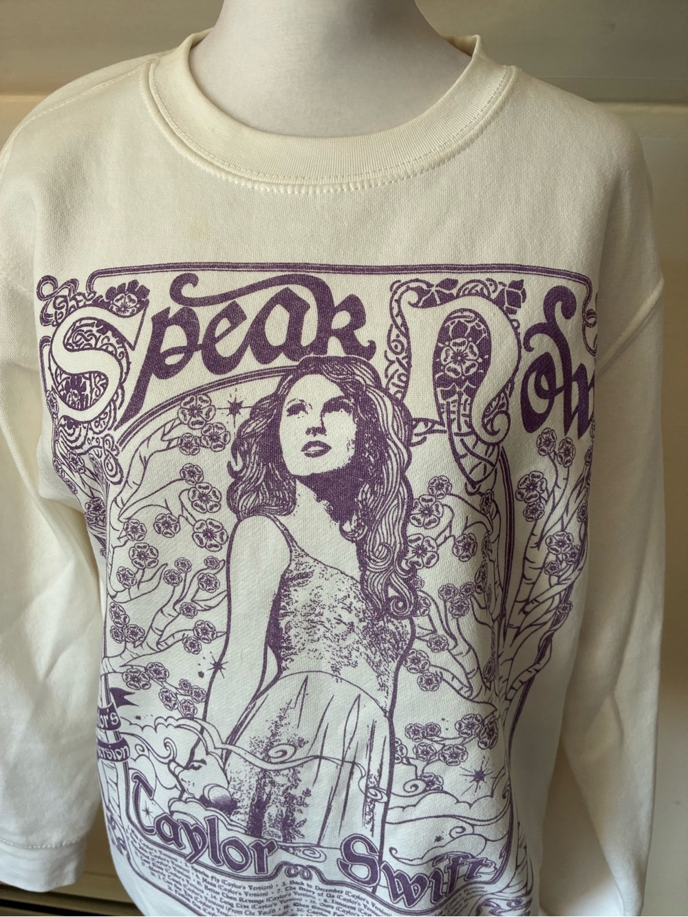 Taylor Swift Speak Now Taylor’s Version Cream Purple Graphic Sweatshirt size XS - Picture 7 of 7